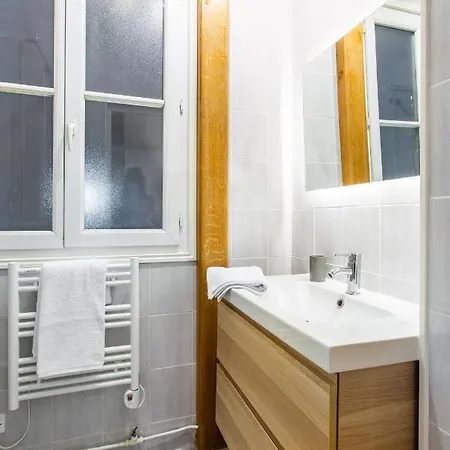 Апартаменты Home Suite Home Levallois